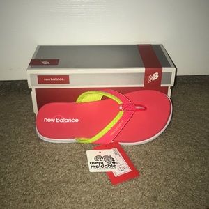 new balance jojo flip flops